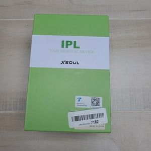 NWT IPL hair removal device